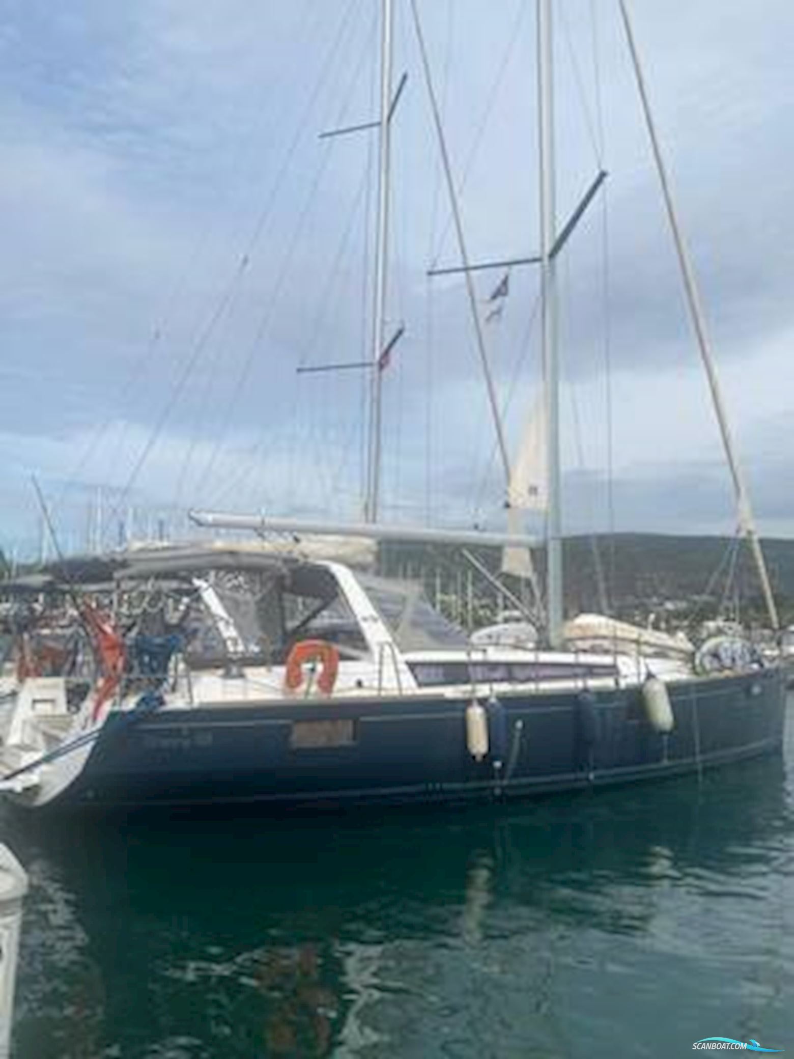 Beneteau Oceanis 48