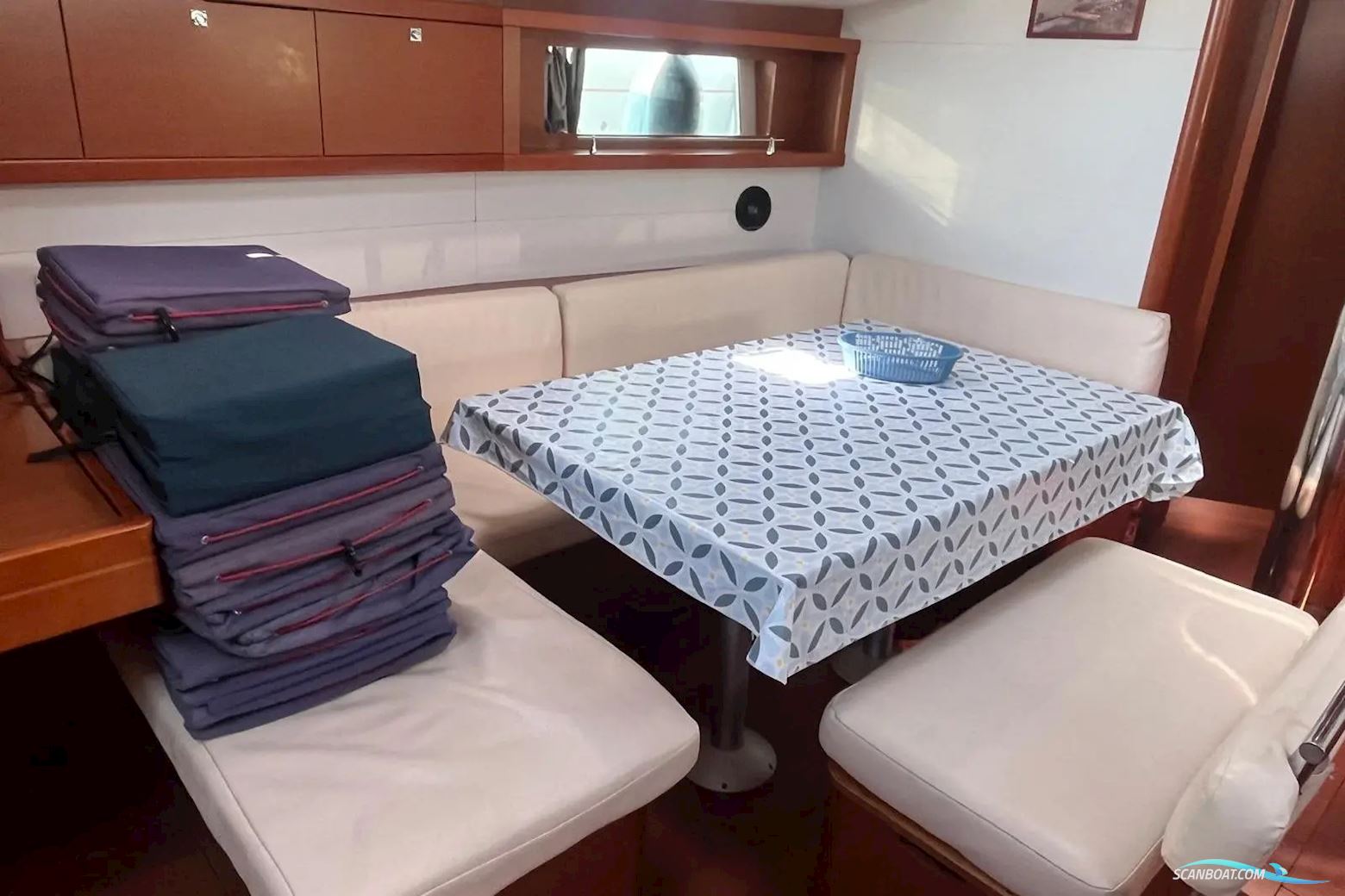 Beneteau Oceanis 48
