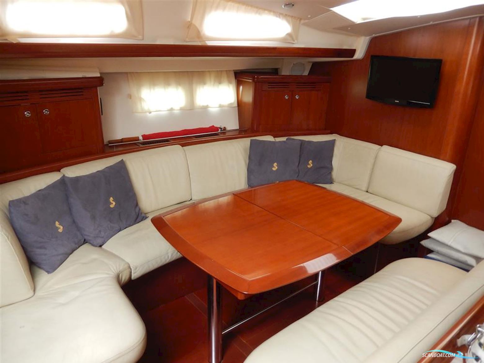 Beneteau Oceanis 523