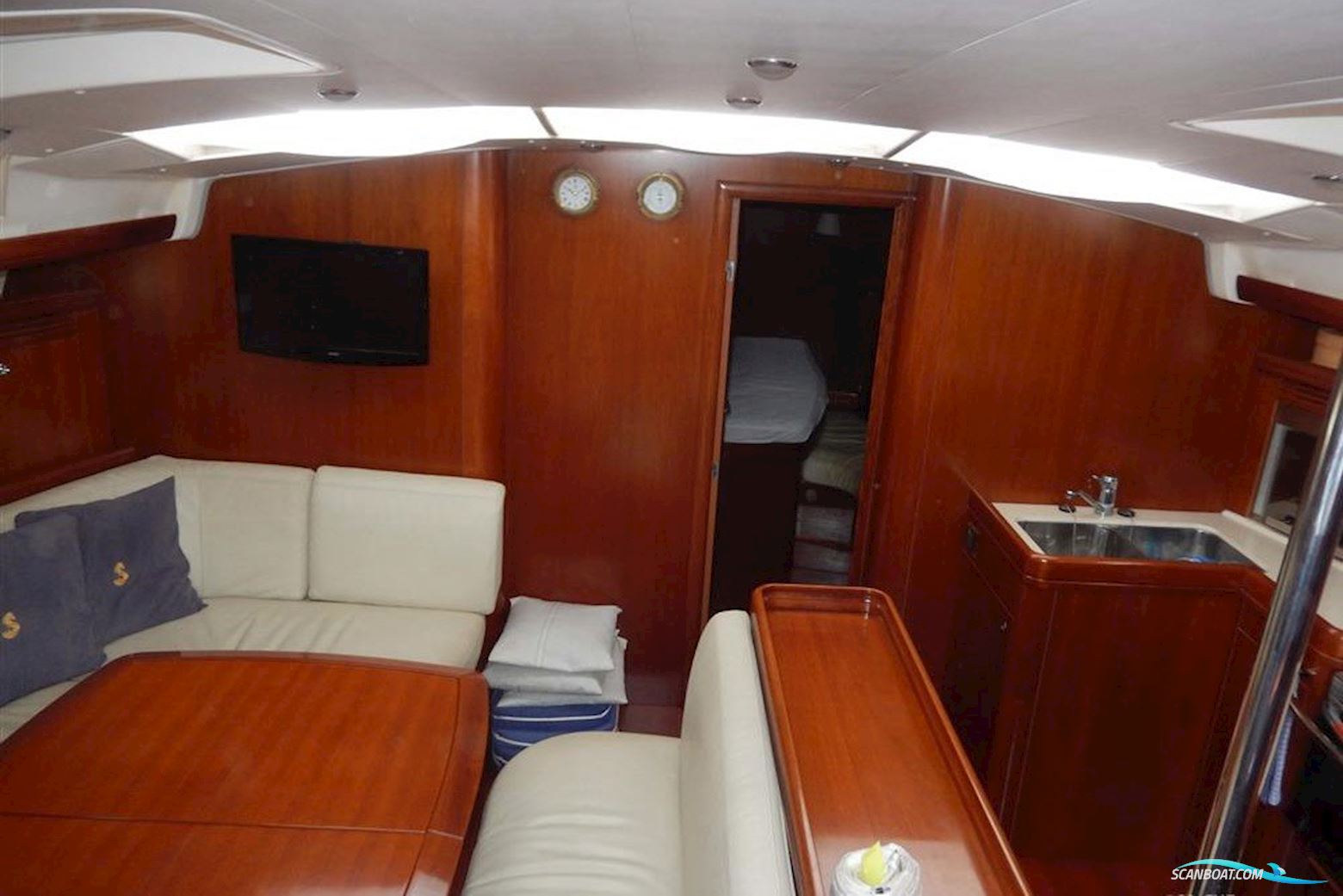 Beneteau Oceanis 523