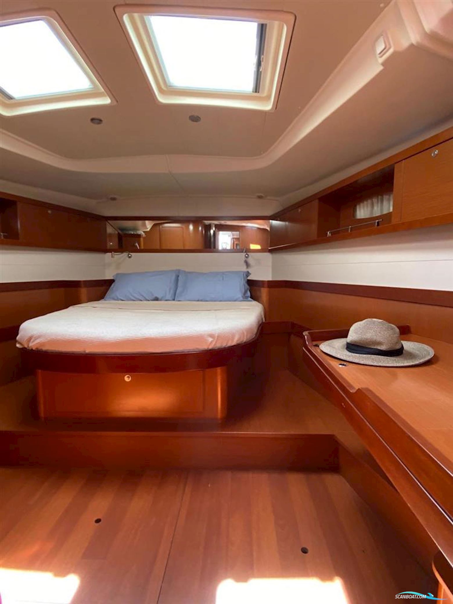 Beneteau Oceanis 54