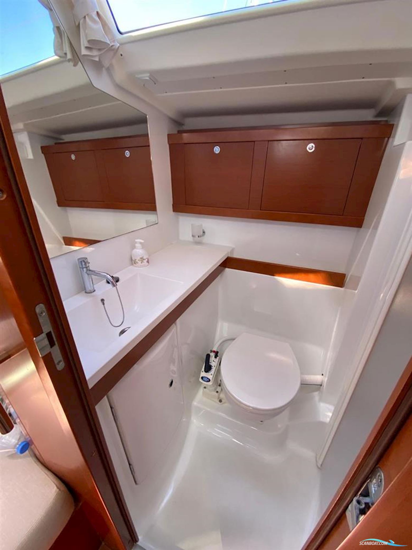 Beneteau Oceanis 54