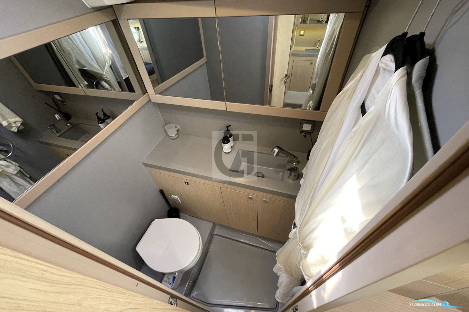 Beneteau Oceanis 55