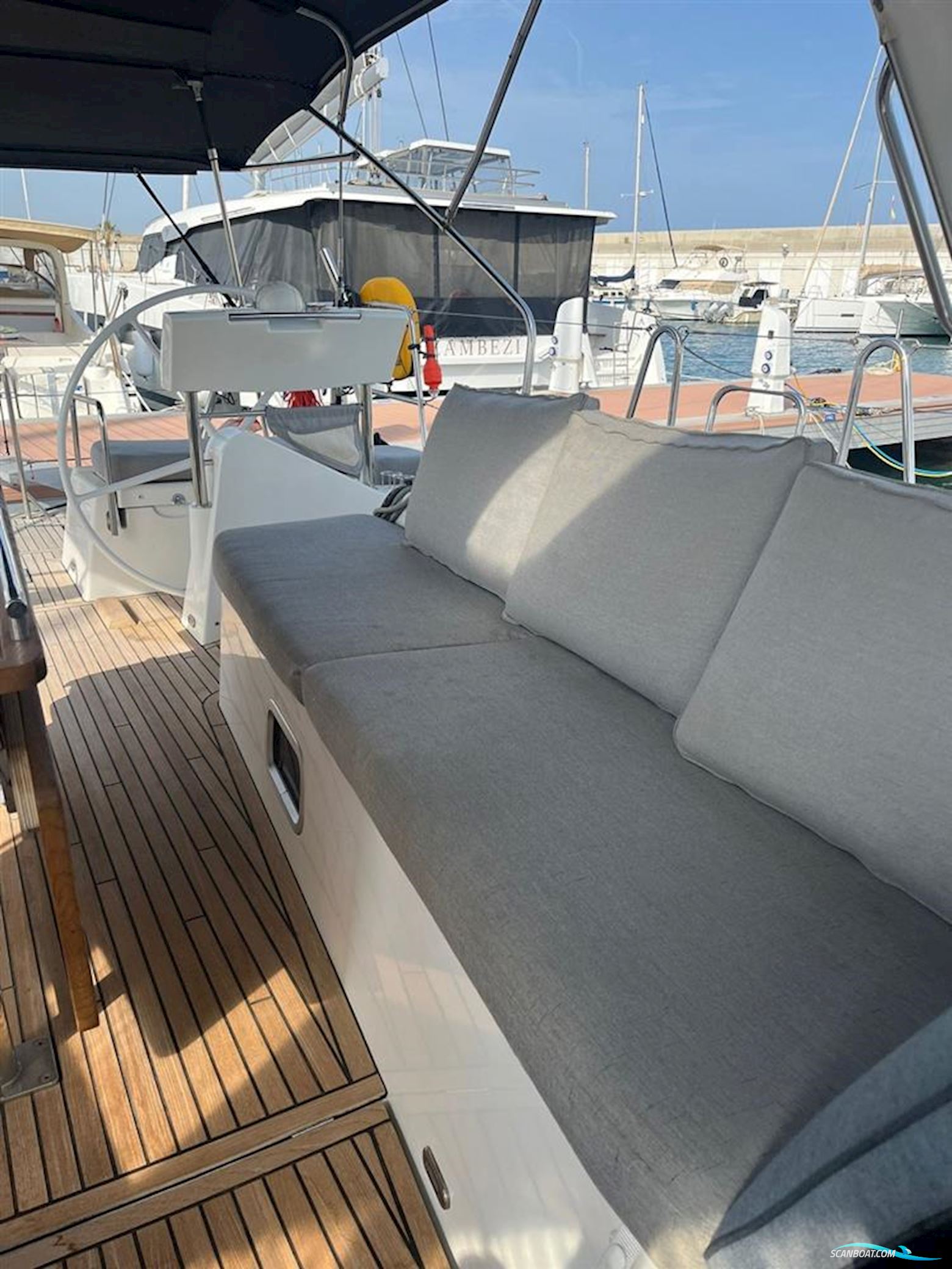 Beneteau Oceanis 60