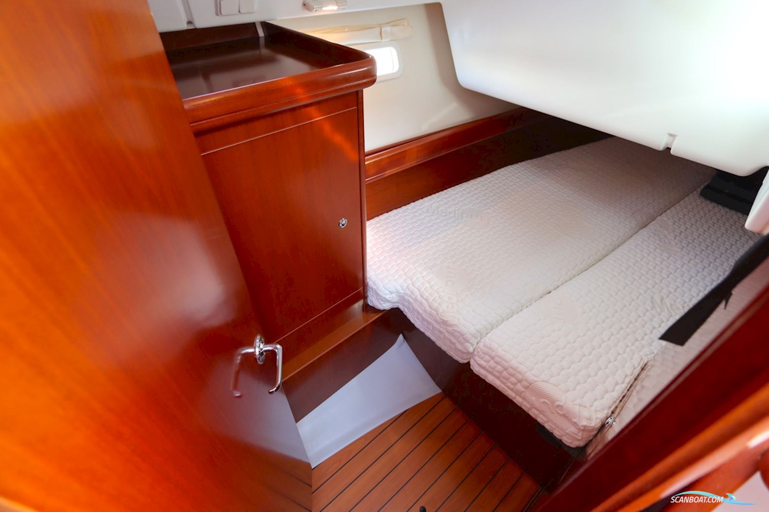 Beneteau Oceanis Clipper 373