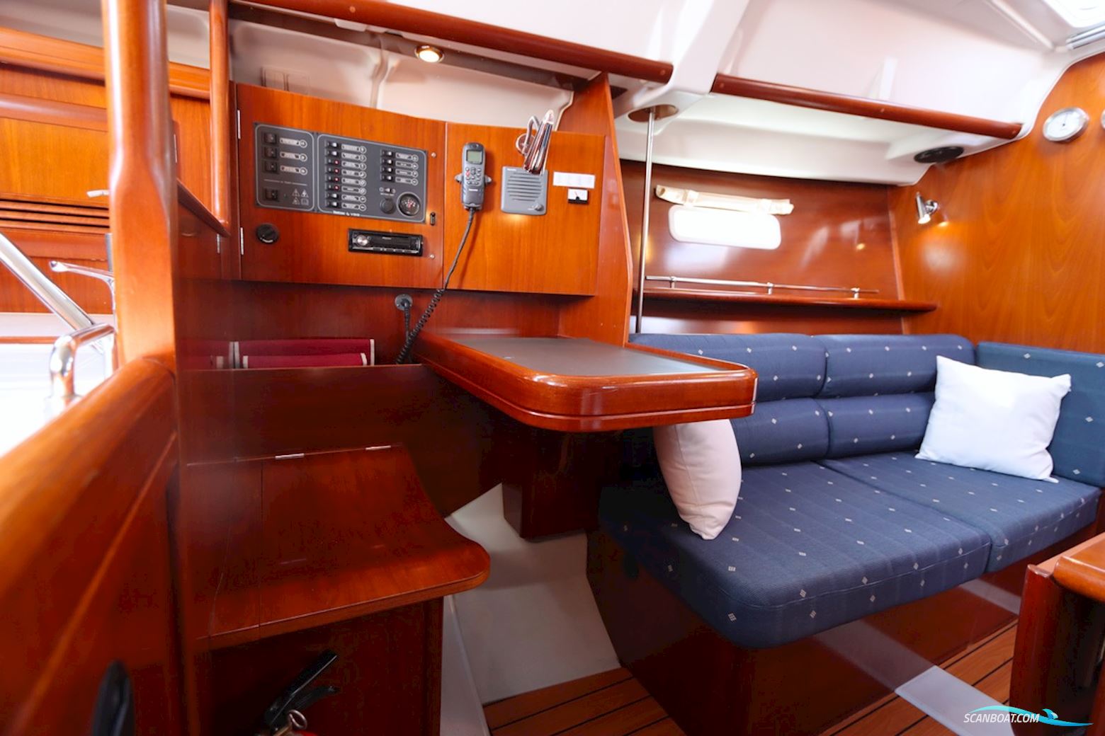 Beneteau Oceanis Clipper 373