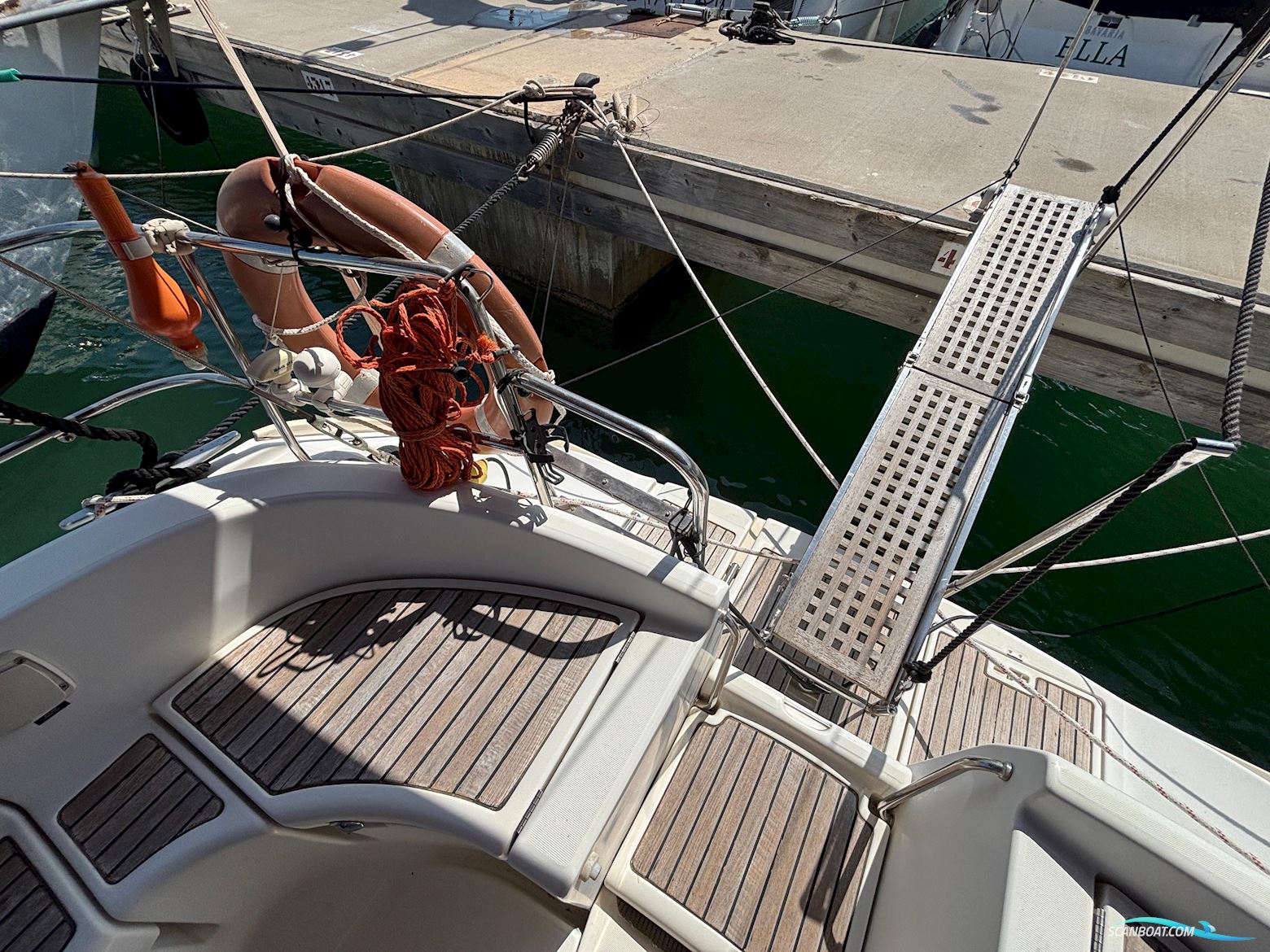 Beneteau Oceanis Clipper 411