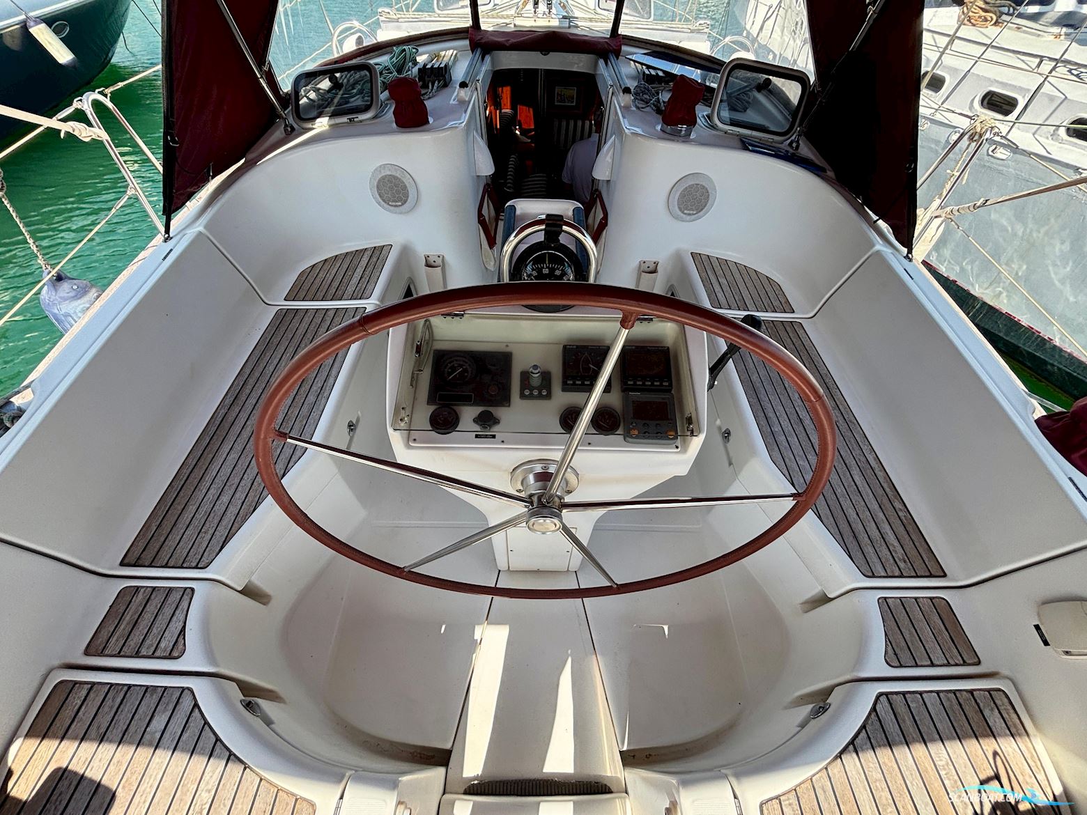 Beneteau Oceanis Clipper 411