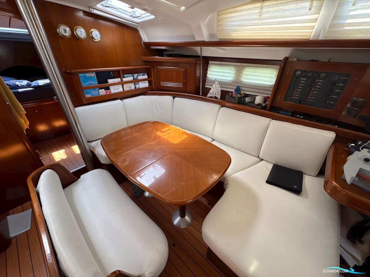 Beneteau Oceanis Clipper 423