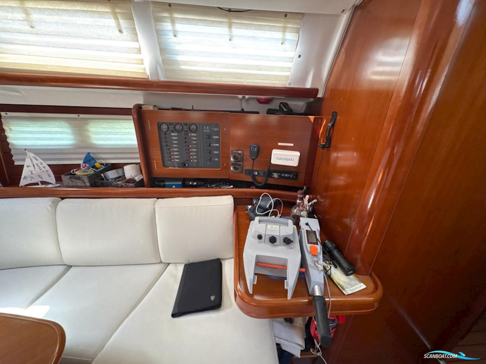 Beneteau Oceanis Clipper 423