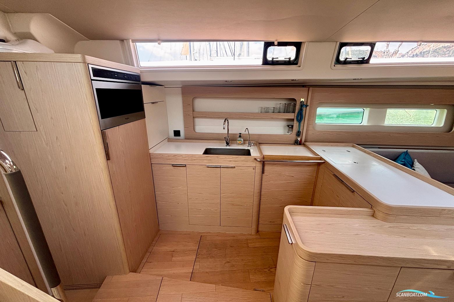 Beneteau Oceanis Yacht 54