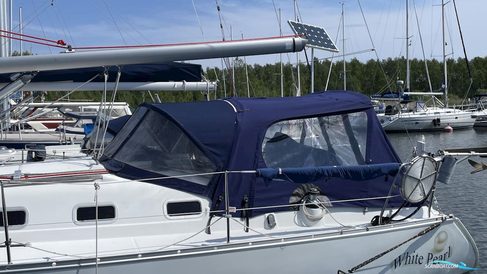 Beneteau Segelbåtar Oceanis 323