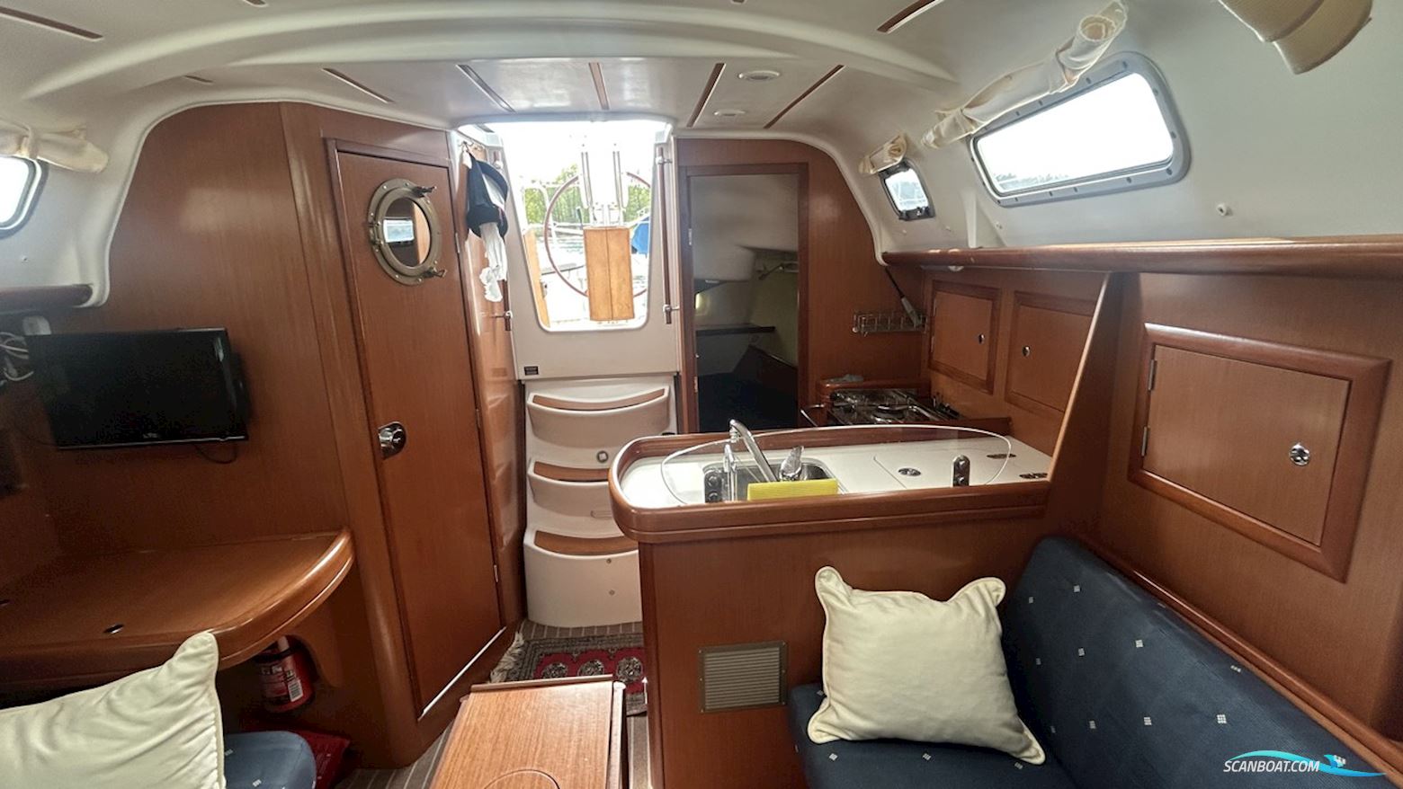 BENETEAU SEGELBÅTAR OCEANIS 323