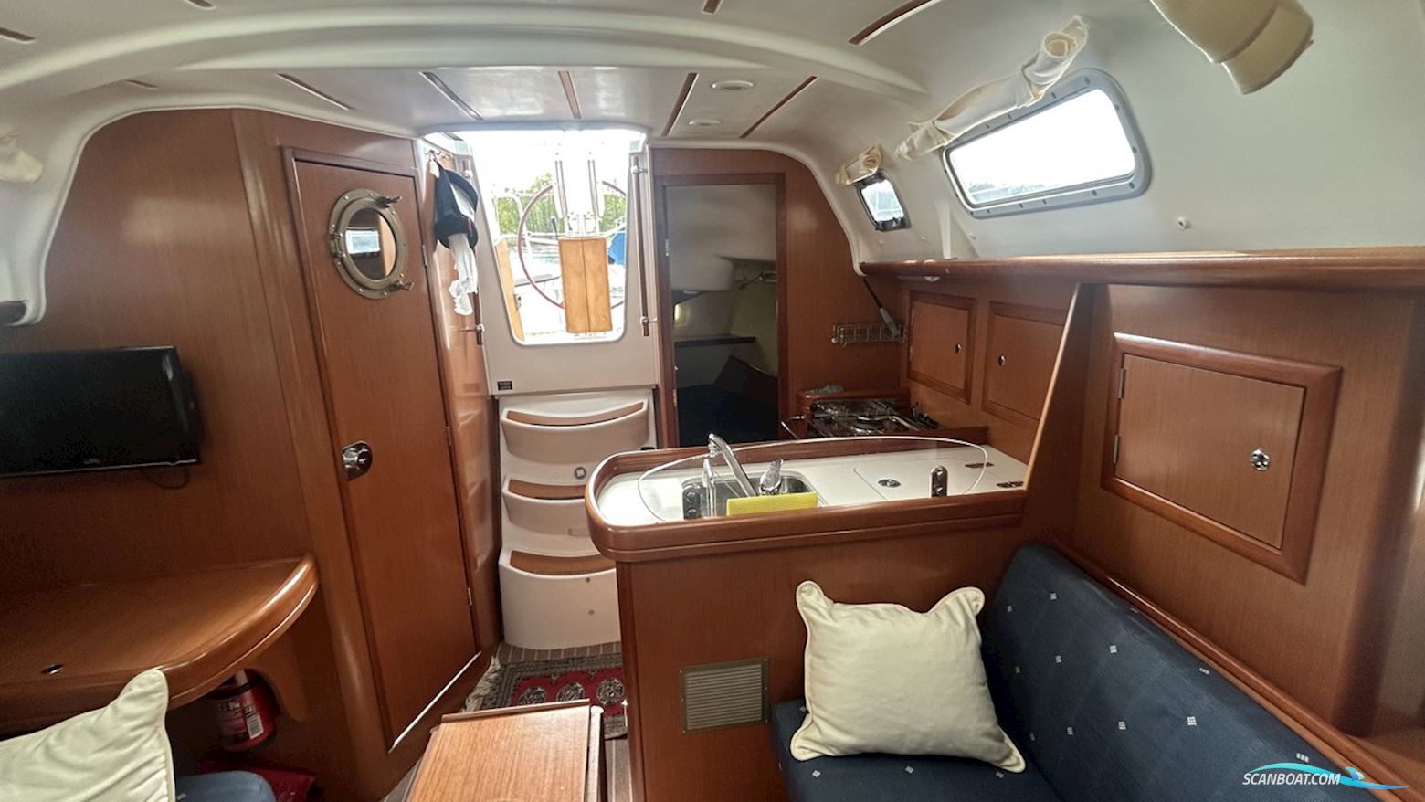 BENETEAU SEGELBÅTAR OCEANIS 323