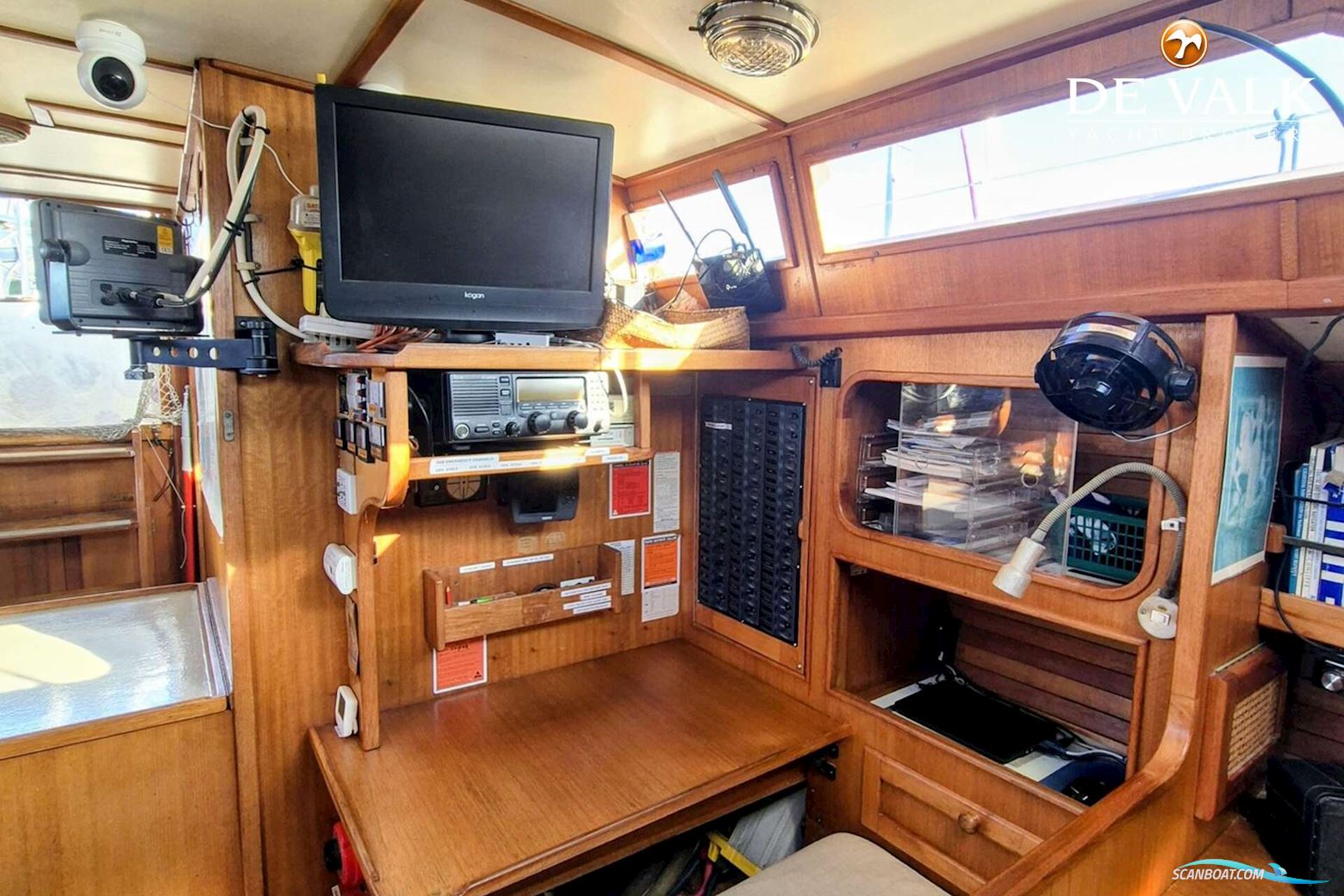 Brown Bluewater 49