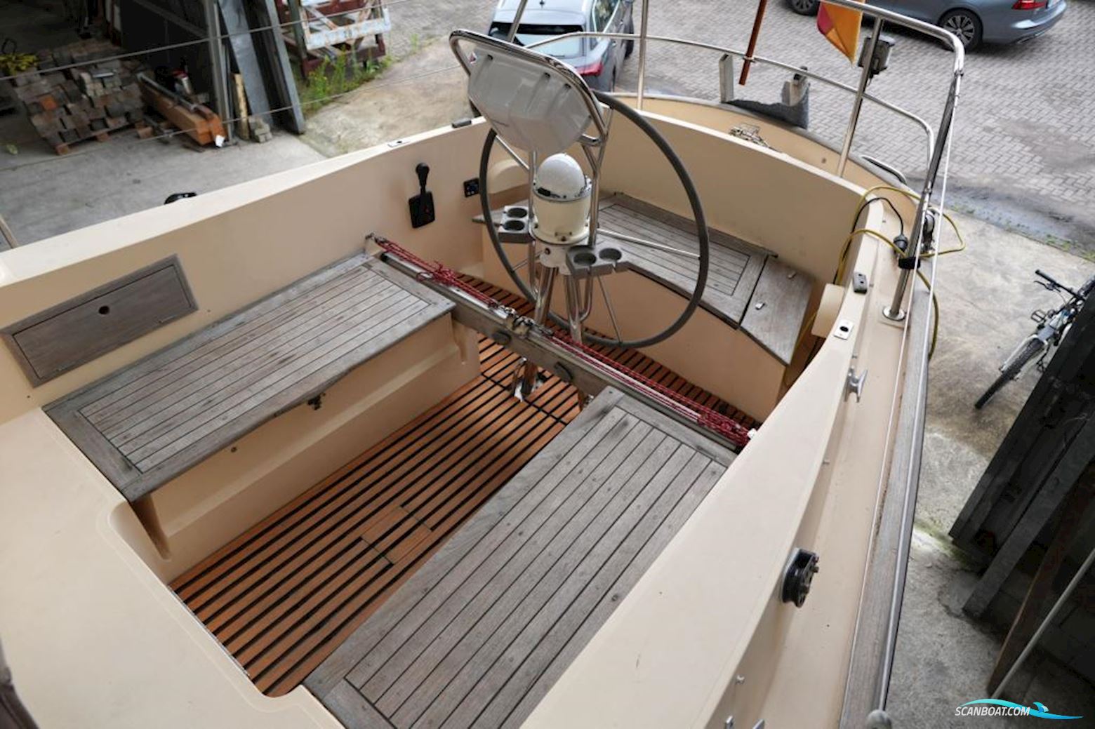 Camper & Nicholsons 35