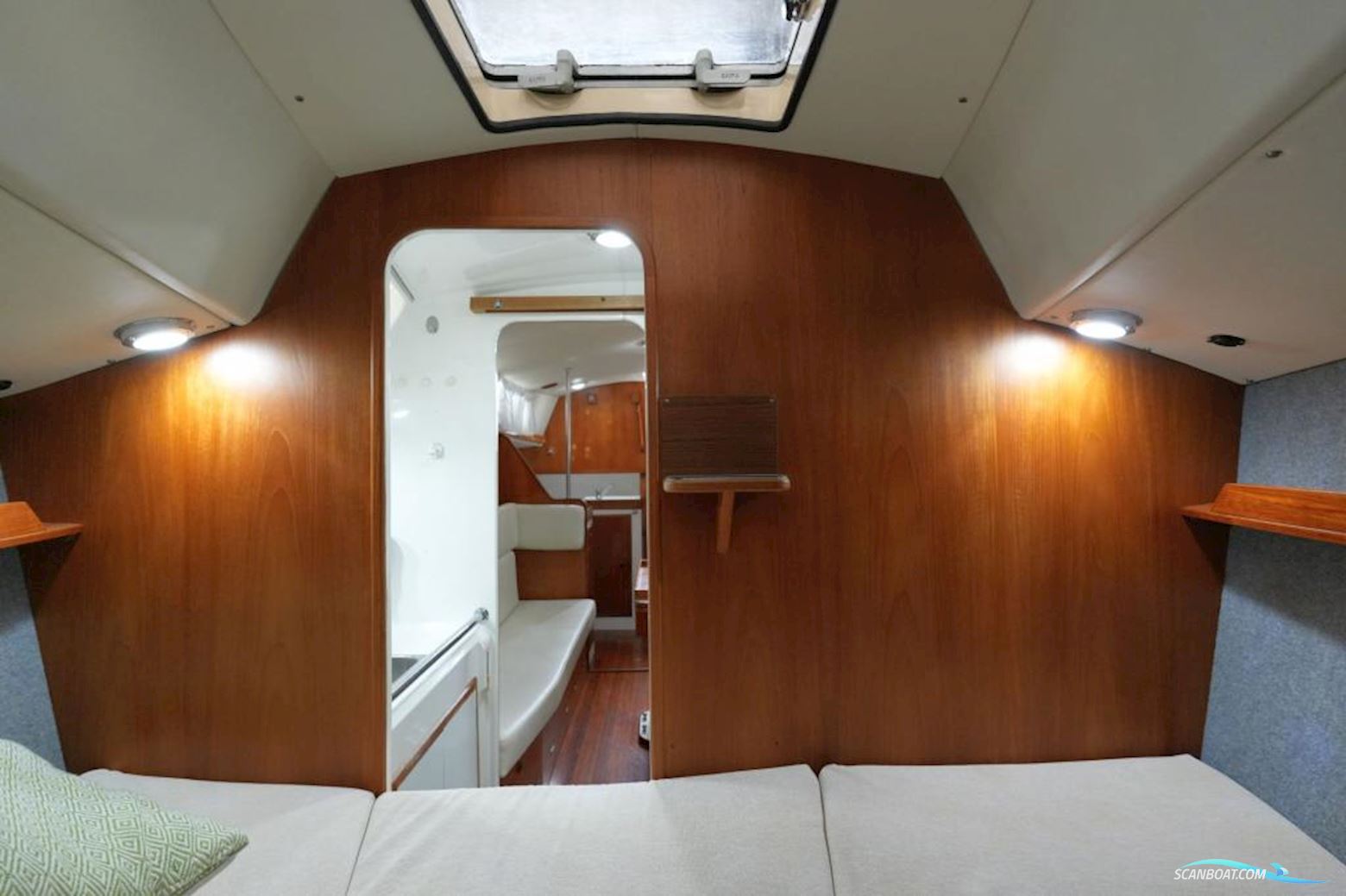 Camper & Nicholsons 35