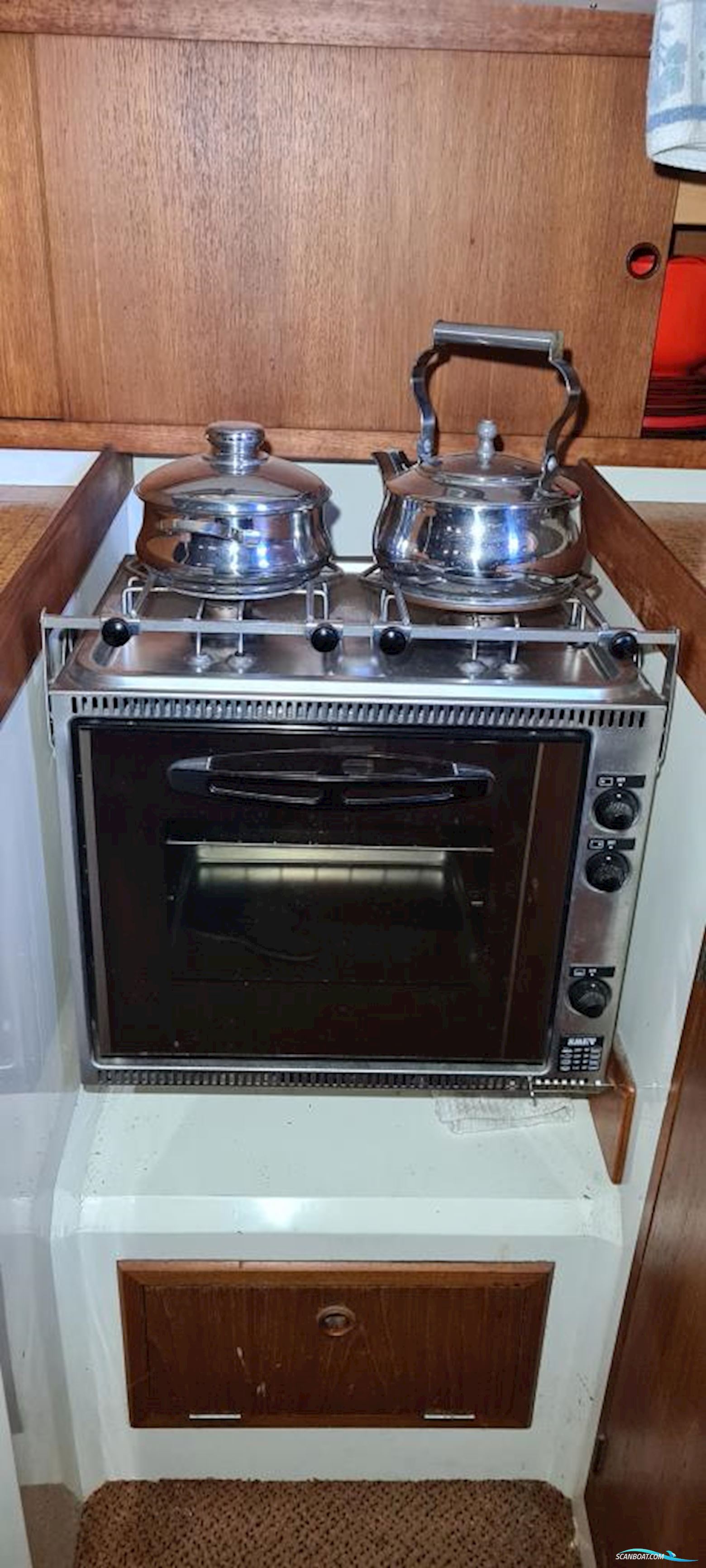 Camper & Nicholsons 35