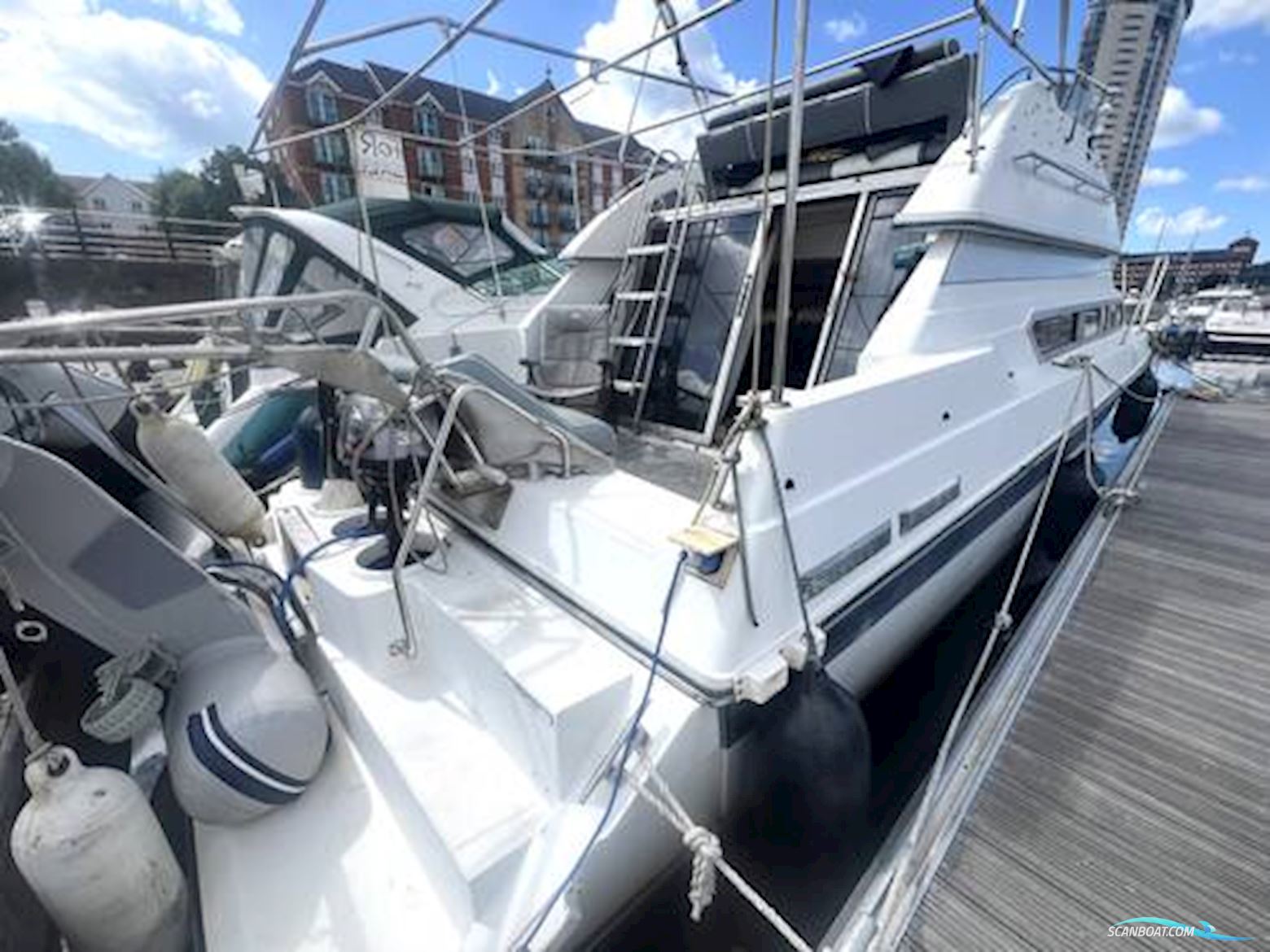 Carver Santego 30