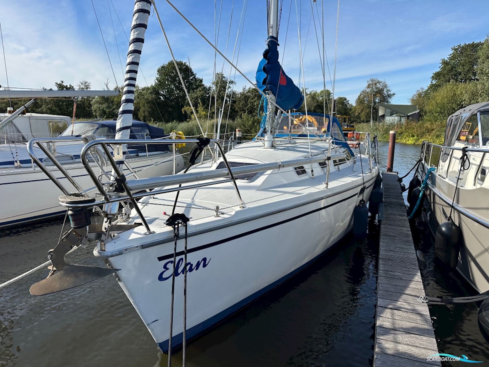 Catalina 320