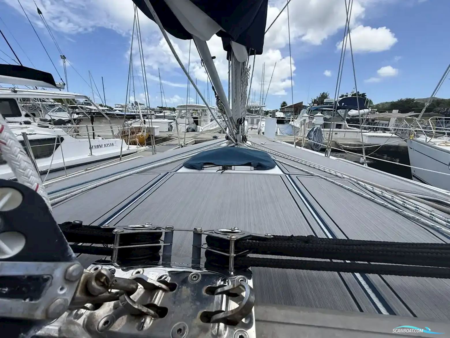 Catalina 320
