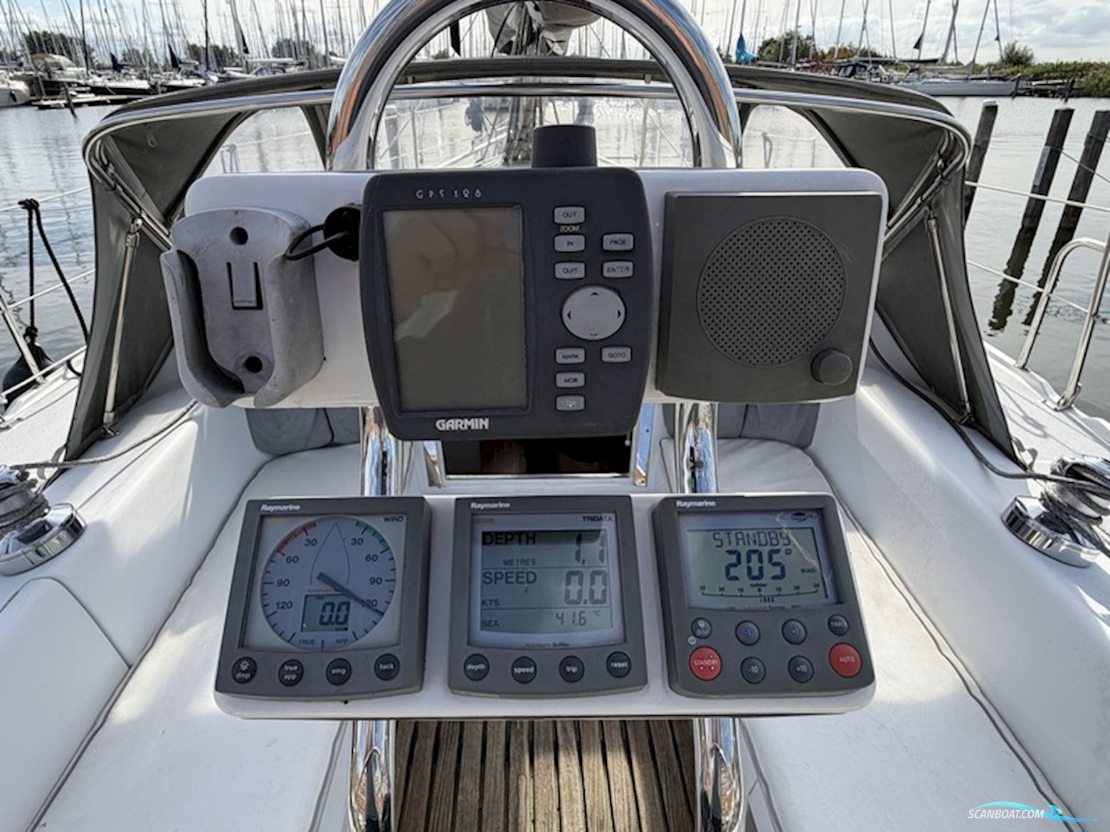 Catalina 320