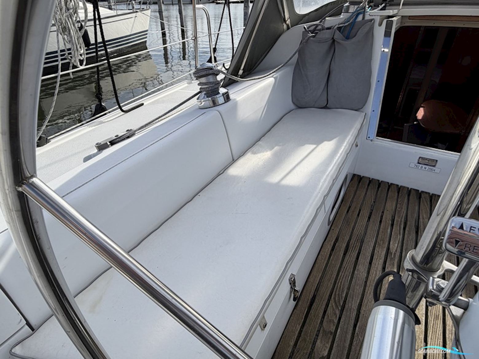 Catalina 320