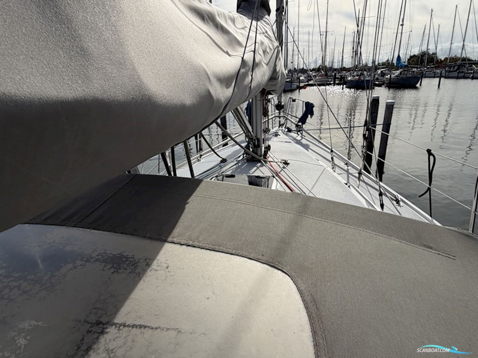 Catalina 320
