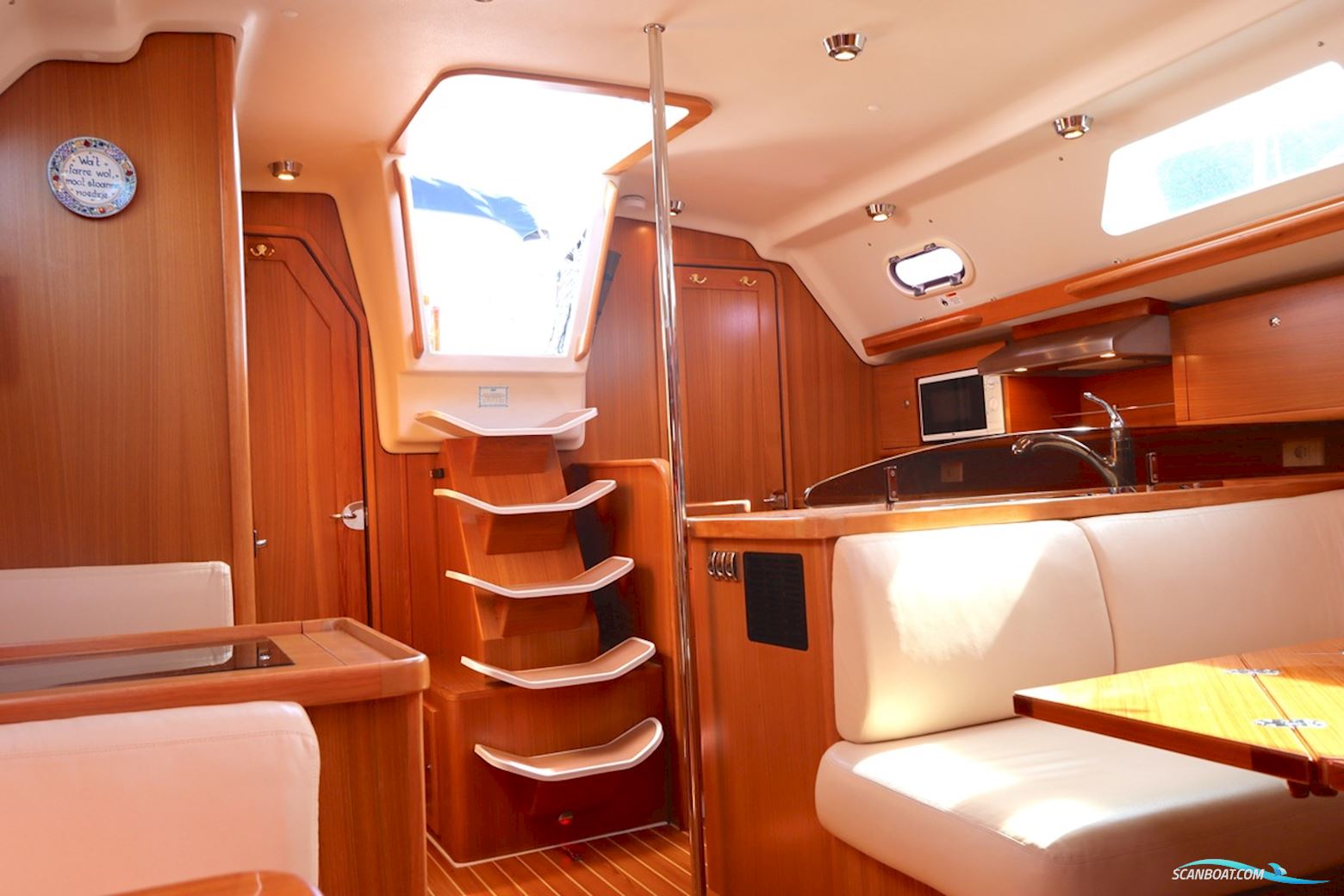 Catalina 445