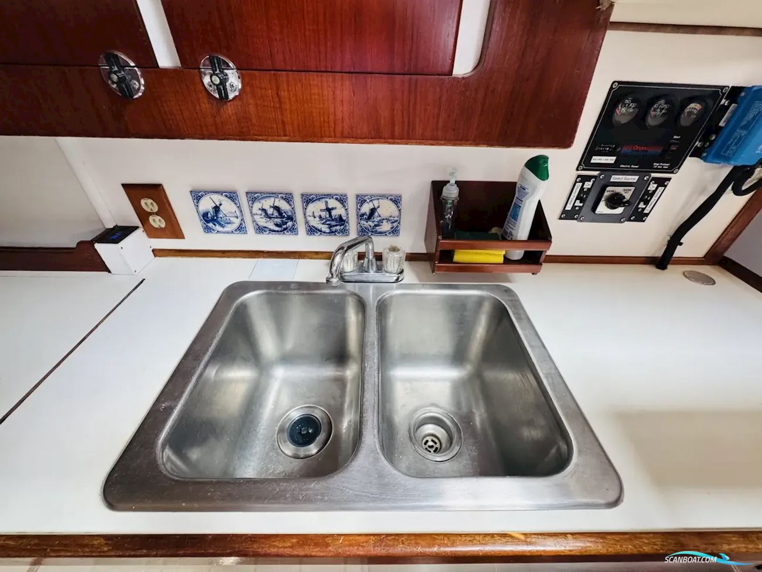 Catalina Out Island Classic 41