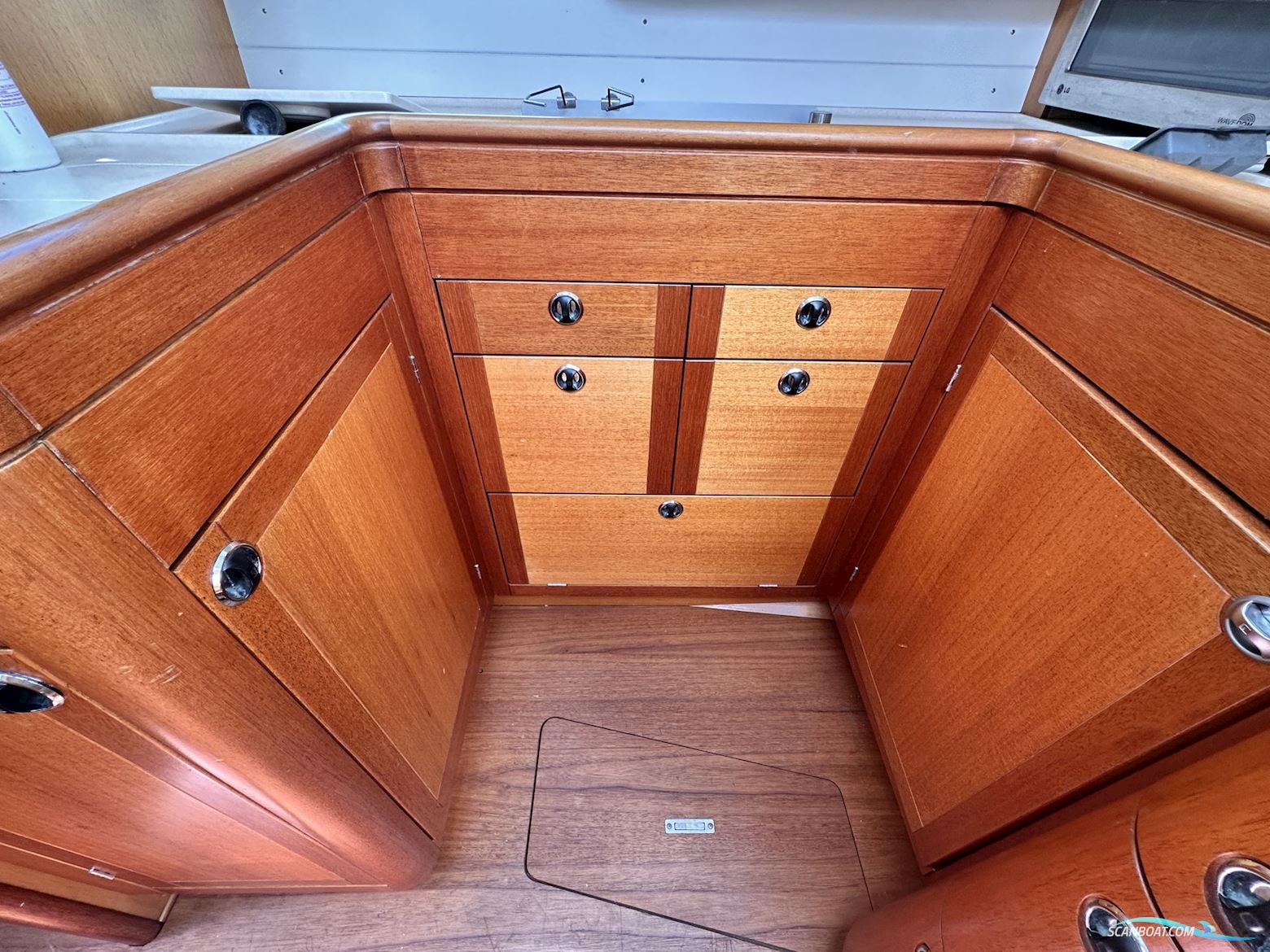 Celeste 36