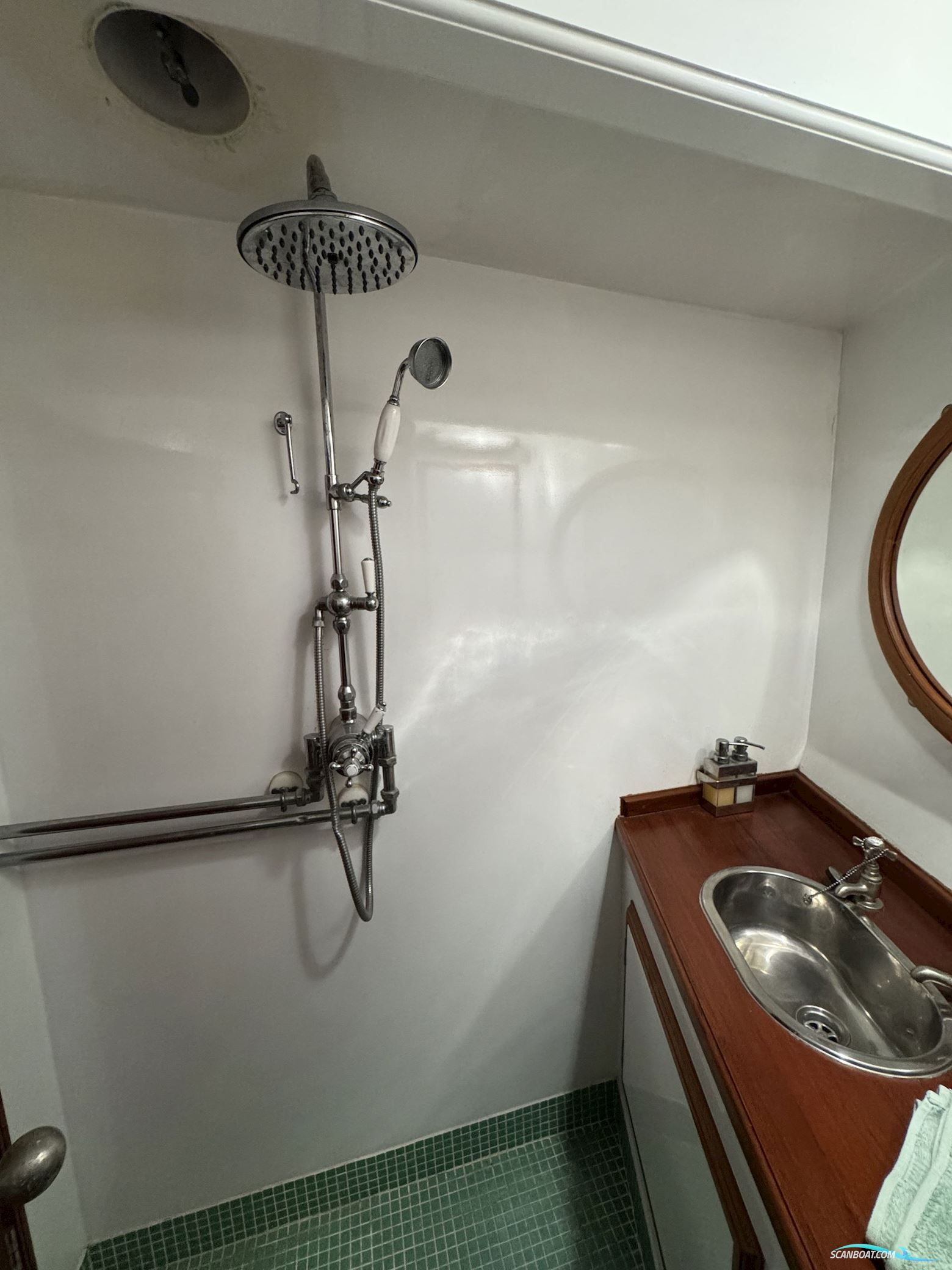 Classic Ketch Pilot House 65ft