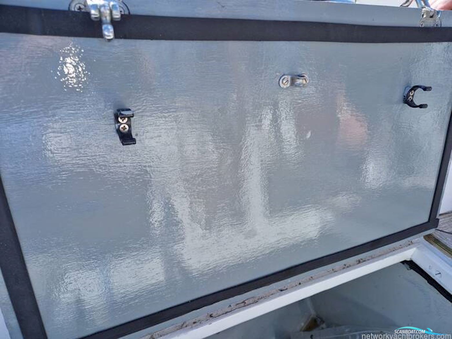 Classic Yacht Robertson 35