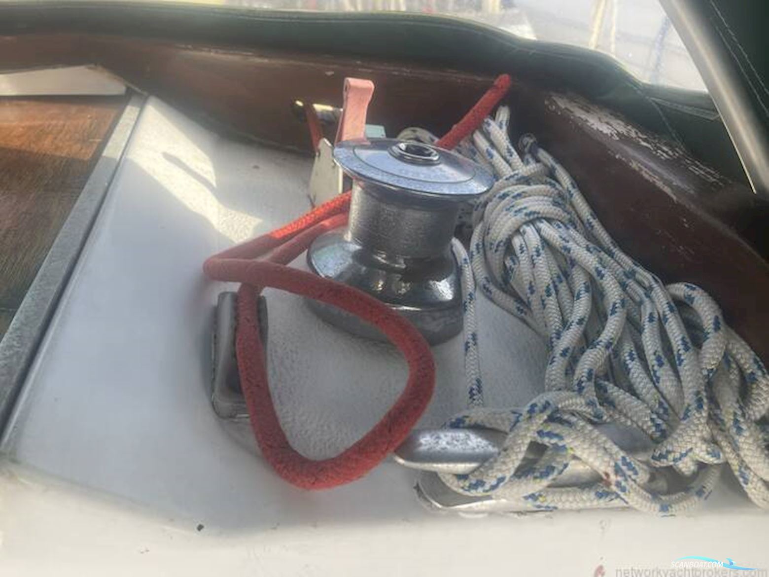 Contessa 28