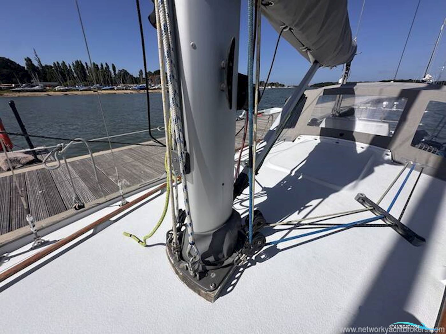 Contessa 32