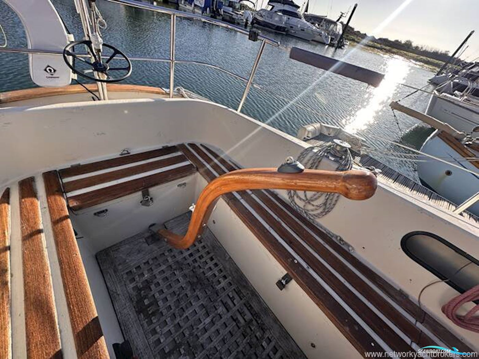 Contessa 32
