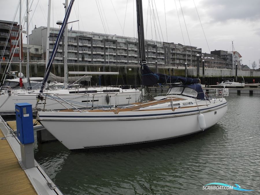 Contest 31 HT Sejlbåd 1978, med Volvo Penta D1-30 motor, Belgien