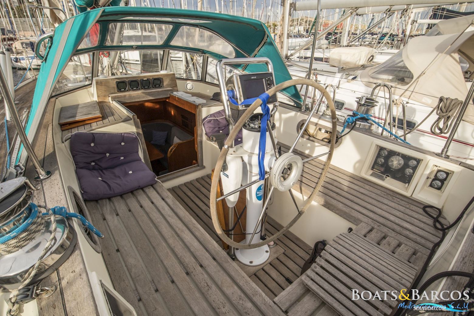 Contest Yachts 43