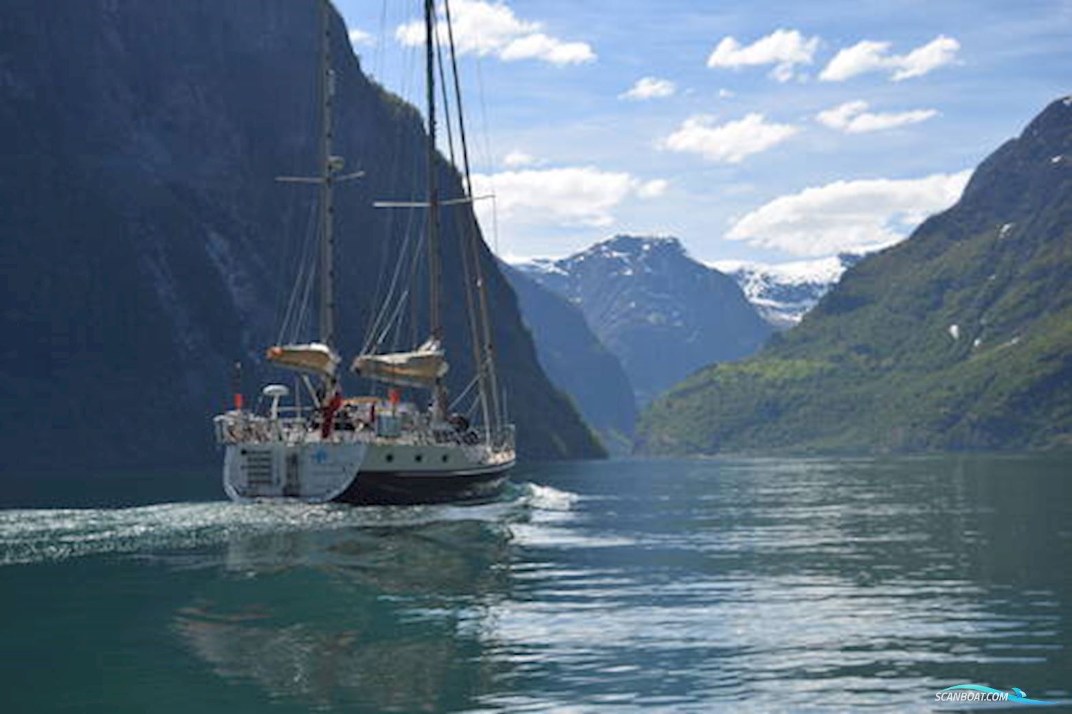 Custom Built High Latitude S542