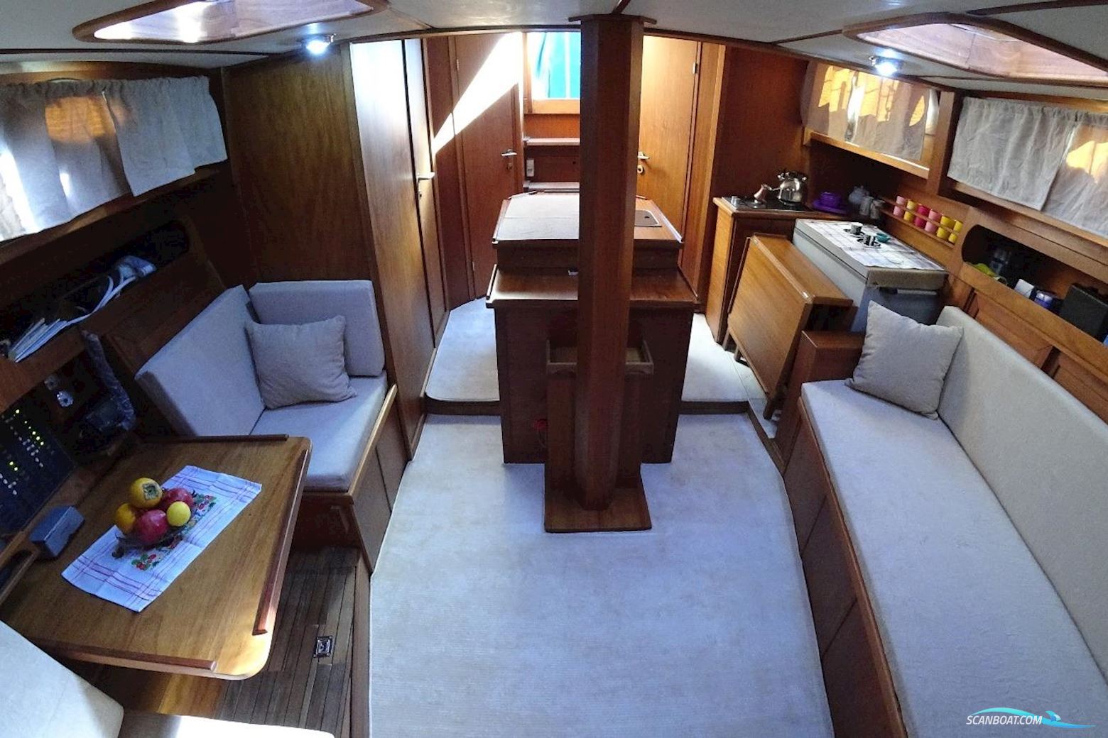 Custom Built Hout bay 40