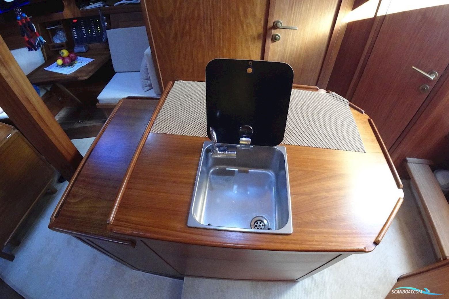 Custom Built Hout bay 40