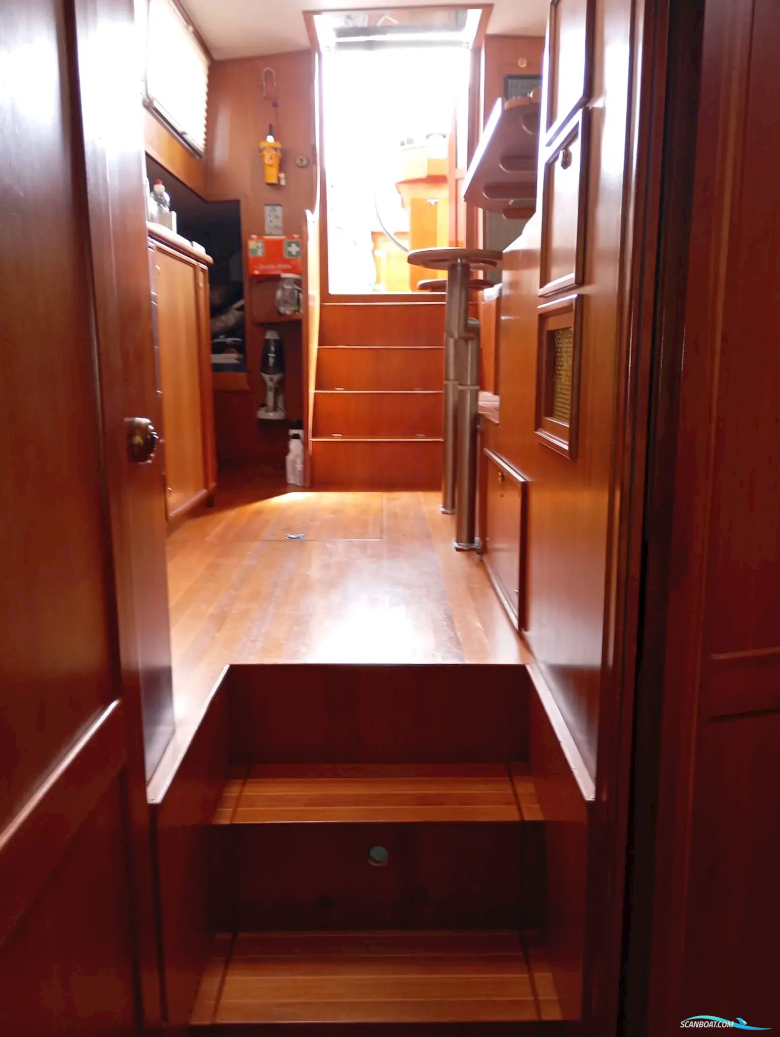 CUSTOM Steel Pilothouse