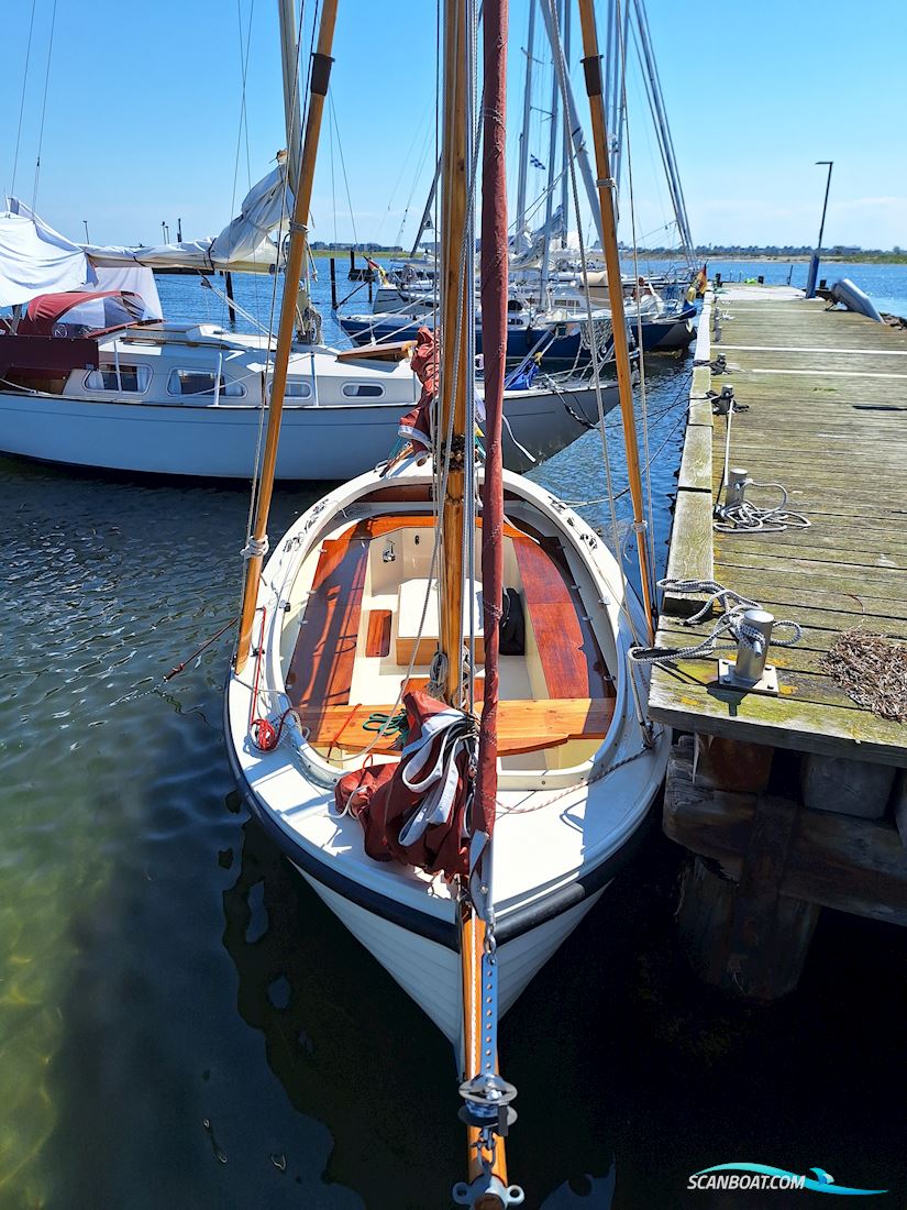 Damjolle Kragejolle Tuckerboot Gaffelsegler Spitzgatter Poca 17