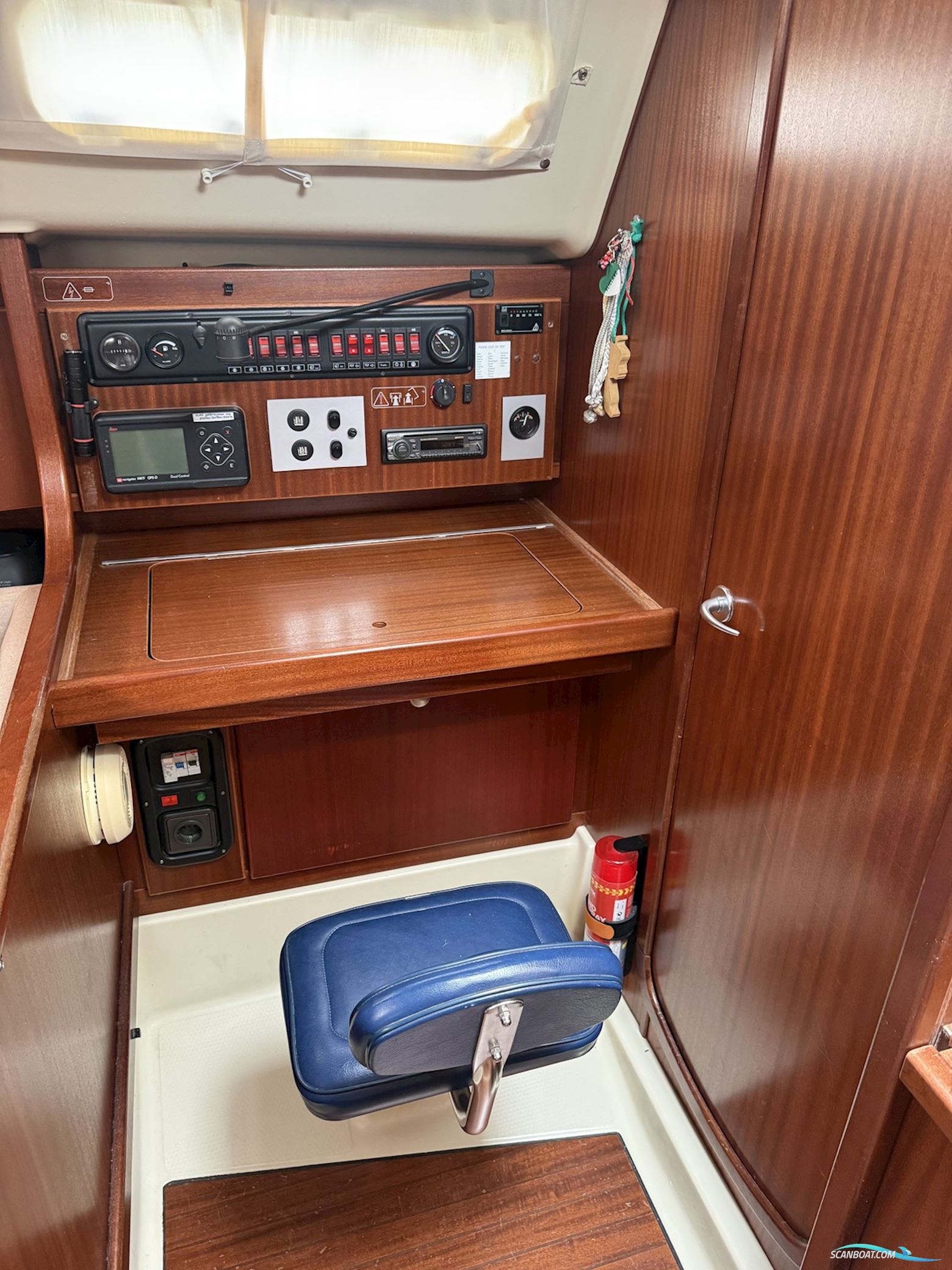 Dehler 37