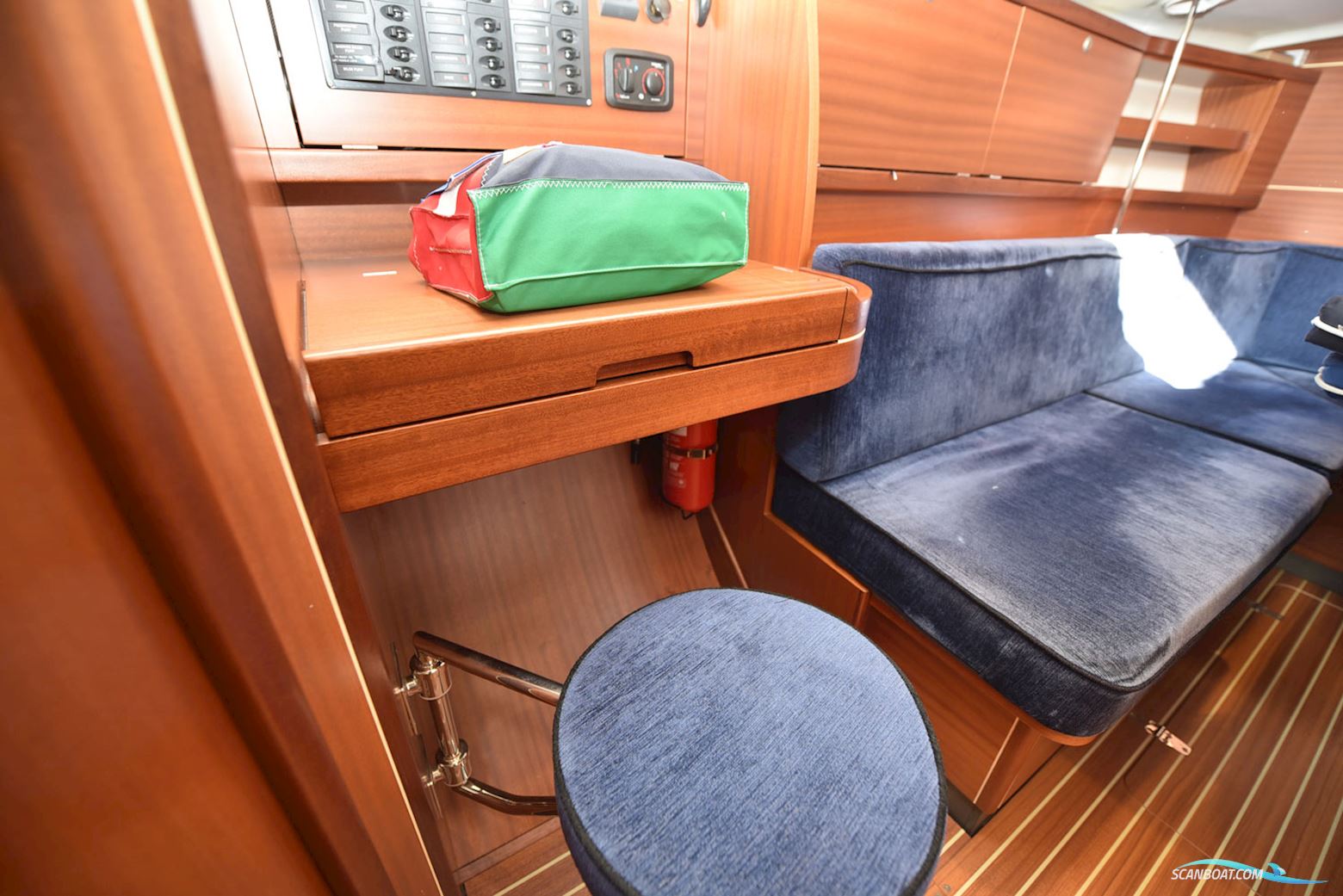 Delphia Delphia 33.3