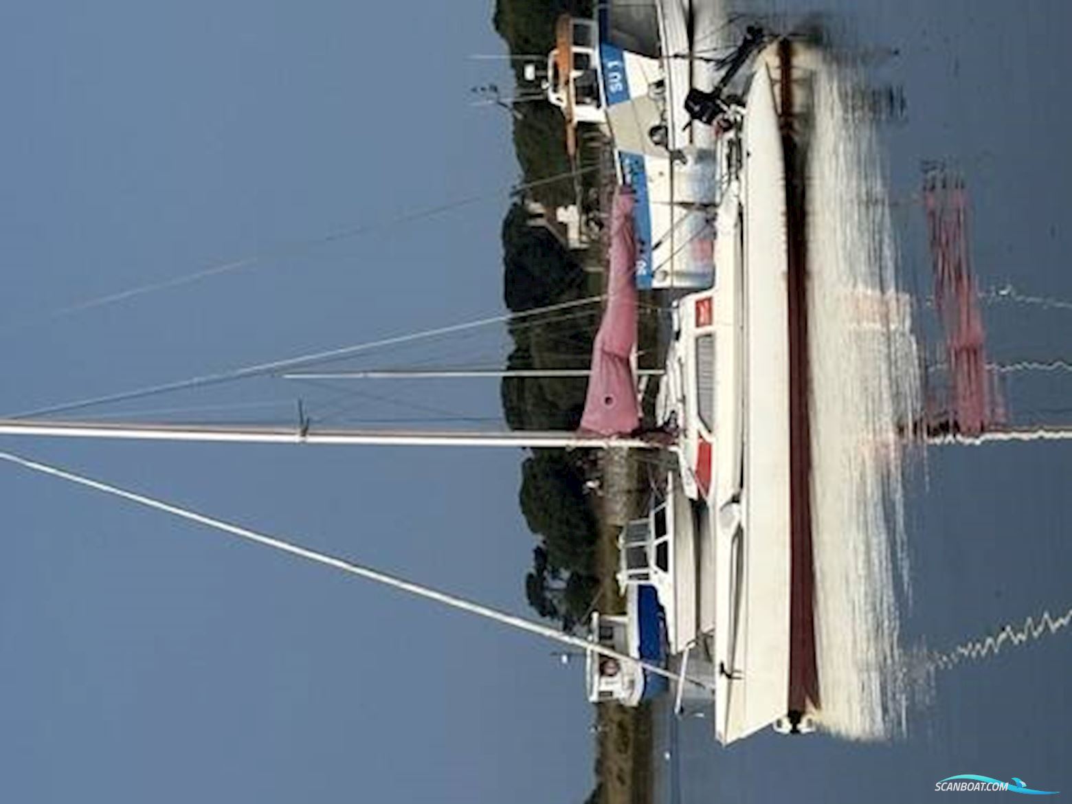 Dragonfly 800 swing-wing Sejlbåd 1992, med tohatsu motor, England