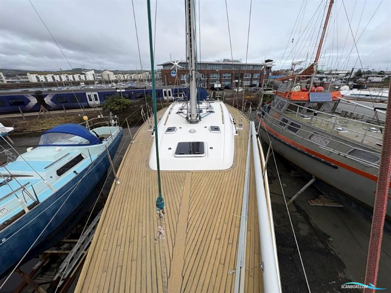 Dufour  44 Performance