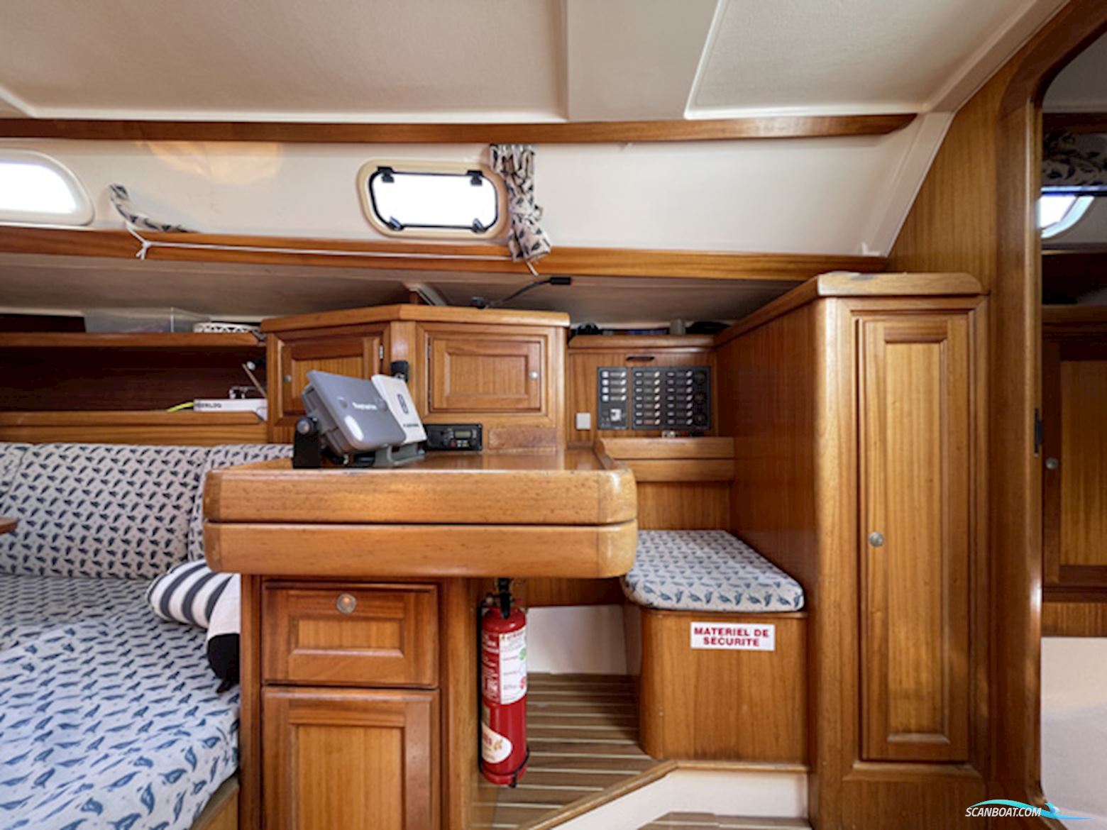Dufour 38 Classic