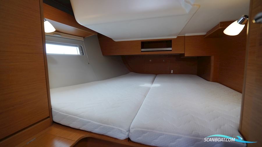 Dufour 390