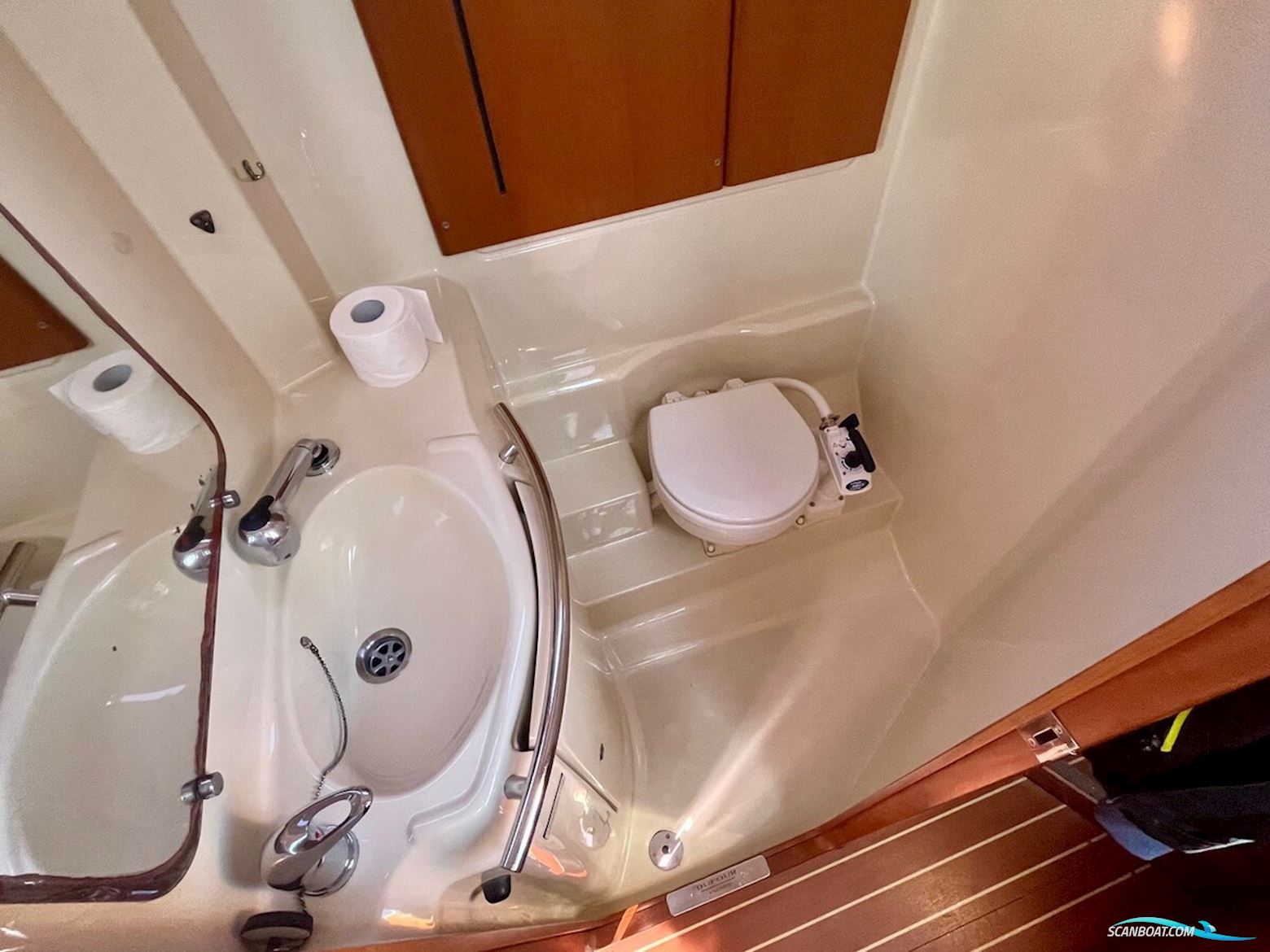 Dufour 40 Performance